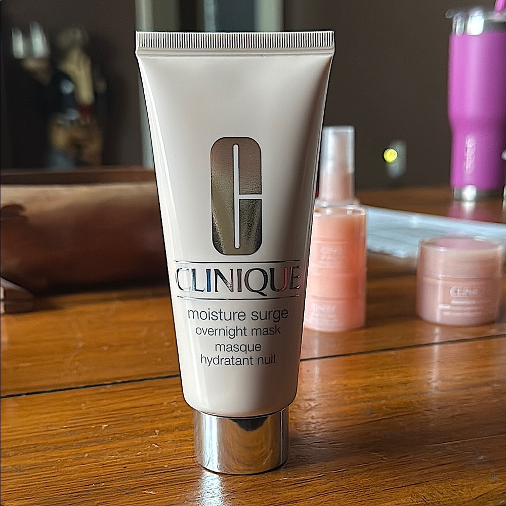 Clinique Moisture Surge Overnight Mask